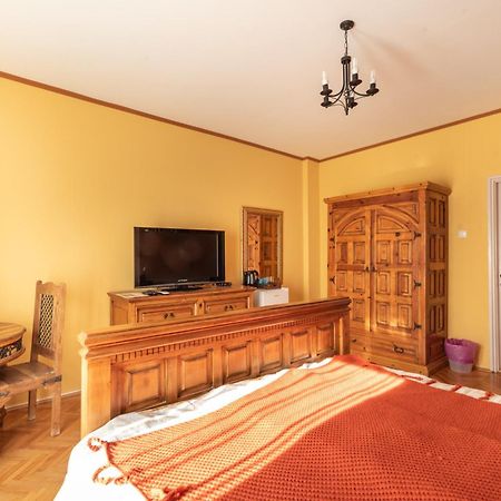 Corona Villa Hévíz Oda fotoğraf